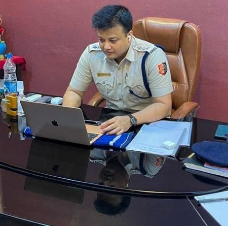 FIR filed against Bengal cop linked to Abhishek Banerjee in Diamond Harbour FIR filed against Bengal cop linked to Abhishek Banerjee in Diamond Harbour