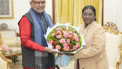 VP, Defence Minister extend birthday wishes to President Murmu