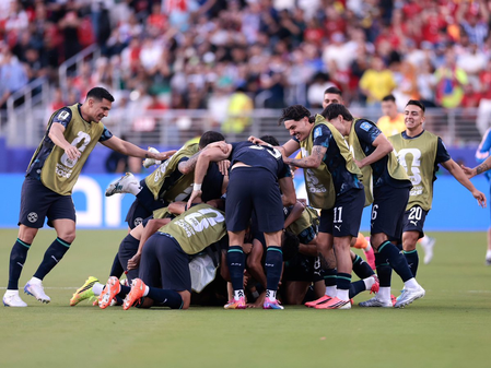FIFA WC: 10-man Paraguay knockout Turkey by 1-0 FIFA WC: 10-man Paraguay knockout Turkey by 1-0