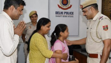 Delhi Police recover missing minor girl, reunite her with family Delhi Police recover missing minor girl, reunite her with family