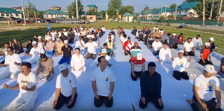 ‘Yoga ensures positivity of mind and body’: Yoga Day celebrations in J&K, Bihar