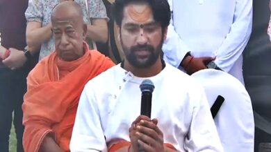 From Sri Lanka, Bageshwar Dham seer Dhirendra Shastri calls yoga a bridge for humanity From Sri Lanka, Bageshwar Dham seer Dhirendra Shastri calls yoga a bridge for humanity