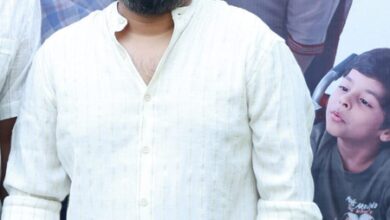 ‘Con City’ director Harish Durairaj breaks down on stage; Thank his wife for standing by him! ‘Con City’ director Harish Durairaj breaks down on stage; Thank his wife for standing by him!