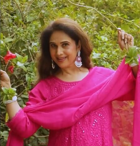 Meenakshi Seshadri reconnects with Indian cinema as she celebrates 36 years of Ghayal with Sunny Deol