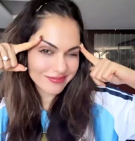 Isha Koppikar turns cheerleader for Argentina at FIFA WC: Special shoutout to blue, white army Isha Koppikar turns cheerleader for Argentina at FIFA WC: Special shoutout to blue, white army