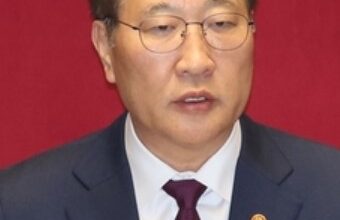 South Korea’s ex-Justice minister gets 25-year prison sentence for martial law role South Korea’s ex-Justice minister gets 25-year prison sentence for martial law role
