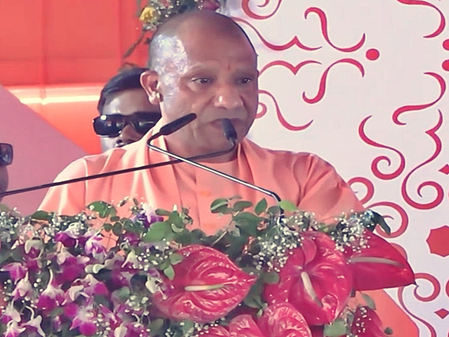 CM Adityanath condoles deaths in Lucknow fire, announces Rs 5 lakh ex gratia CM Adityanath condoles deaths in Lucknow fire, announces Rs 5 lakh ex gratia