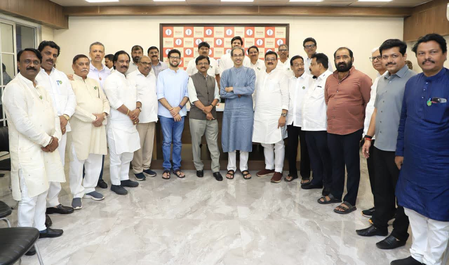 Uddhav Thackeray holds meeting with legislators amid defection buzz, four remain absent Uddhav Thackeray holds meeting with legislators amid defection buzz, four remain absent