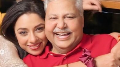 Rupali Ganguly, Deven Bhojani get emotional, say ‘Wish Satish Shah was there to receive the Padma Shri himself’