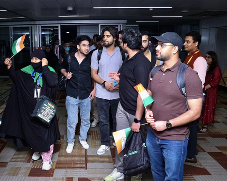 Despite positive developments, India advises citizens to avoid non-essential travel to Iran