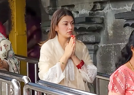 Hansika Motwani embraces spirituality with visit to Tirumala Temple