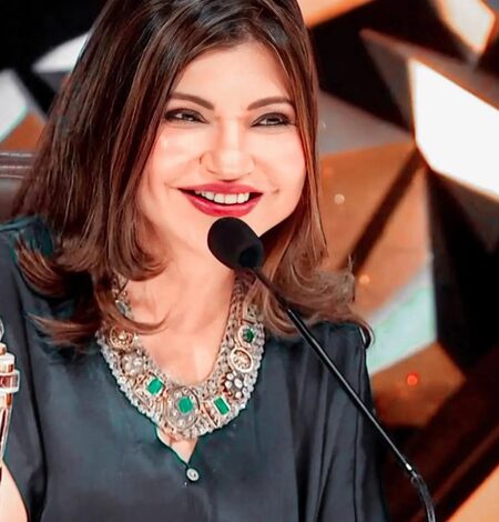 Shaan urges Padma Bhushan Alka Yagnik for a comeback: Nothing would please your fans more Shaan urges Padma Bhushan Alka Yagnik for a comeback: Nothing would please your fans more