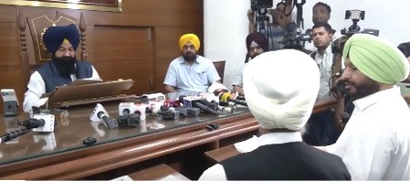 Casteist remarks: Punjab SC panel tells Union Minister Ravneet Singh Bittu to pay obeisance at four places Casteist remarks: Punjab SC panel tells Union Minister Ravneet Singh Bittu to pay obeisance at four places