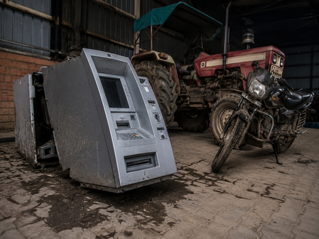 Alwar Police bust interstate ATM theft gang, recover stolen machine