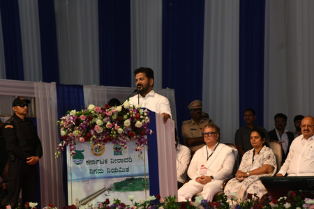 Telangana CM urges Centre to find solution to inter-state dispute over Tungabhadra water
