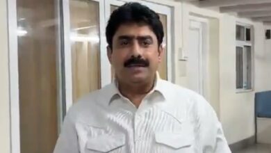 Maha: Shinde faction MP apologises after abusing journalists