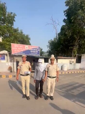 Delhi Police arrest history-sheeter; Illegal firearm, two live cartridges recovered