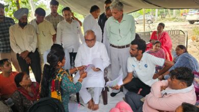 Ex-CM Hooda meets protesters for ‘bias in government jobs’ in Haryana