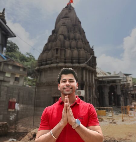 Siddharth Nigam seeks blessings at revered Bhimashankar Temple