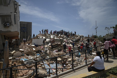 Venezuela places quake-hit La Guaira state under military control