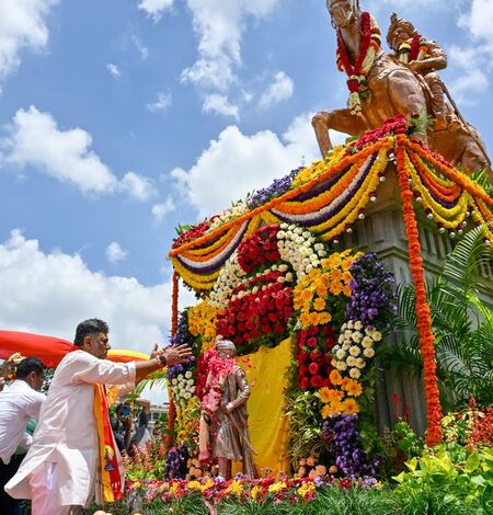 Karnataka govt celebrates Kempegowda Jayanti; CM Shivakumar launches 15-lakh sapling plantation drive