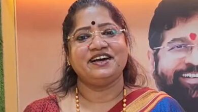 ‘Changing colours like chameleon’: Shiv Sena MP on Uddhav, Maha CM sharing same flight