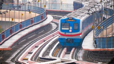 Twin suicide attempts throw Metro services in Kolkata out of gear