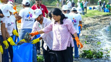 Rekha Gupta leads volunteers at Yamuna bank under ‘Clean Delhi with CM’ campaign