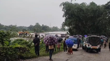 Orange alert for rain in six south Bengal districts, red alert in north Bengal