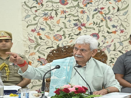 J&K L-G Manoj Sinha reviews Amarnath Yatra arrangements at Baltal base camp