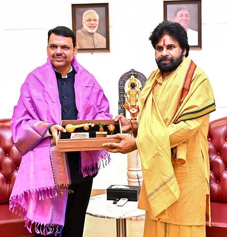 Pawan Kalyan discusses tiger conservation in Eastern Ghats with Maha CM Fadnavis