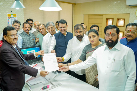 Maha: Sachin Ahir hits back at UBT after switching loyalty to Shinde faction Maha: Sachin Ahir hits back at UBT after switching loyalty to Shinde faction