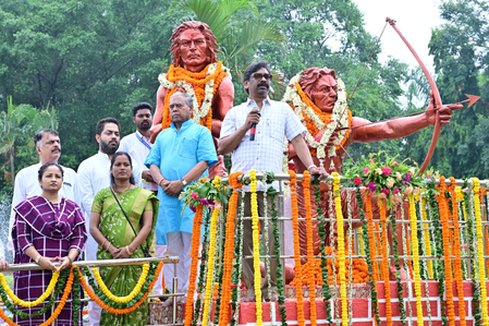 Jharkhand CM, LoP pay tribute to Sidhu-Kanhu on Hul Diwas