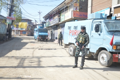 Two arrested in J&K’s Kishtwar for aiding terrorists, 3 held after recovery of arms & ammunition in Shopian Two arrested in J&K’s Kishtwar for aiding terrorists, 3 held after recovery of arms & ammunition in Shopian