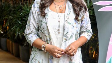 Bipasha Basu captures daughter Devi’s pretend play as she makes a necklace Bipasha Basu captures daughter Devi’s pretend play as she makes a necklace