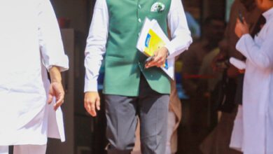 K’taka: Tejasvi Surya appears for activist over Siddaramaiah remarks; HC stays FIR K’taka: Tejasvi Surya appears for activist over Siddaramaiah remarks; HC stays FIR