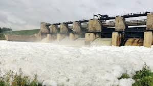 TN: Toxic foam chokes South Pennai River near Kelavarapalli dam, farmers seek action TN: Toxic foam chokes South Pennai River near Kelavarapalli dam, farmers seek action