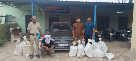 Delhi Police seize 57 boxes of illicit liquor, arrest habitual bootlegger Delhi Police seize 57 boxes of illicit liquor, arrest habitual bootlegger