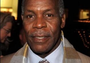 Danny Glover opens up on his Alzheimer’s Diagnosis Danny Glover opens up on his Alzheimer’s Diagnosis