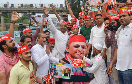 Rahul Gandhi, CM Adityanath extend ‘warm’, ‘heartfelt’ birthday greetings to SP chief Akhilesh Yadav Rahul Gandhi, CM Adityanath extend ‘warm’, ‘heartfelt’ birthday greetings to SP chief Akhilesh Yadav