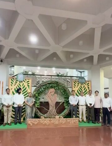 Delhi CM Rekha Gupta launches ‘Green Drive Portal’ under ‘Ek Ped Maa Ke Naam’ campaign Delhi CM Rekha Gupta launches ‘Green Drive Portal’ under ‘Ek Ped Maa Ke Naam’ campaign
