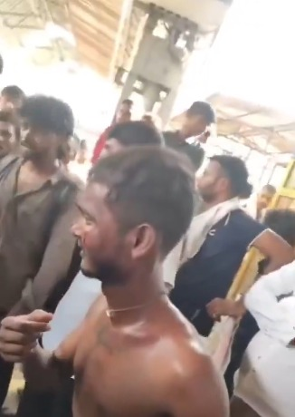 Viral MP railway station assault video triggers GRP probe; officer shifted over ‘negligence’ Viral MP railway station assault video triggers GRP probe; officer shifted over ‘negligence’