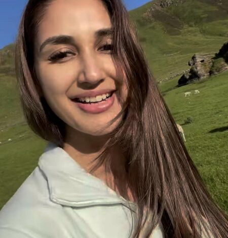 Nikita Dutta goes a ‘little extra’ to discover Scotland’s hidden gems, ends up amidst a flock of sheep Nikita Dutta goes a ‘little extra’ to discover Scotland’s hidden gems, ends up amidst a flock of sheep