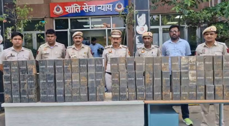 Delhi Police recover 604 stolen smartphones worth Rs 1.5 crore; three arrested Delhi Police recover 604 stolen smartphones worth Rs 1.5 crore; three arrested
