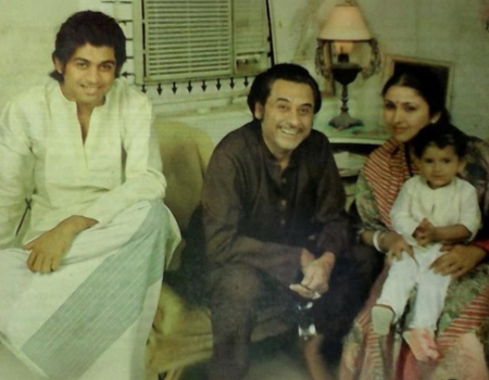 Kishore Kumar’s son Sumeet shares singer’s rare pics with wives Ruma & Leena Chandvarkar Kishore Kumar’s son Sumeet shares singer’s rare pics with wives Ruma & Leena Chandvarkar
