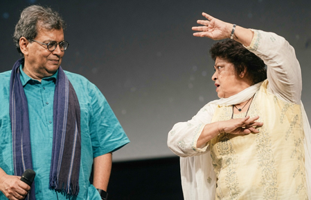 Subhash Ghai pays tribute to Saroj Khan on her death anniversary, recalls her gift for training non-dancers Subhash Ghai pays tribute to Saroj Khan on her death anniversary, recalls her gift for training non-dancers