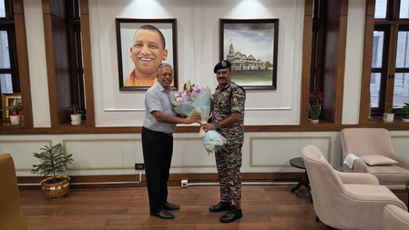 CRPF D-G GP Singh meets Uttar Pradesh Chief Secretary, police head