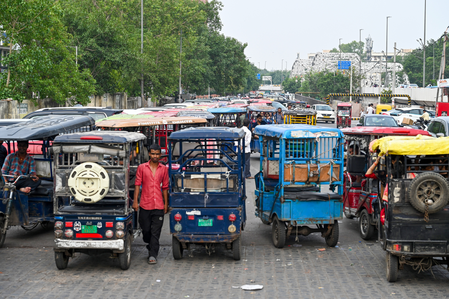 Govt invites bids for giga-scale ACC battery manufacturing facilities with 10 GWh capacity
