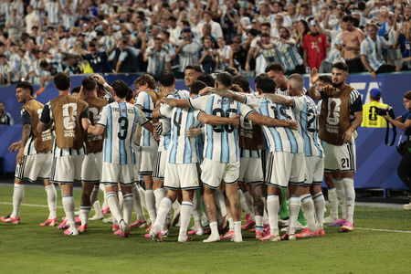 FIFA WC: Holders Argentina survive Cape Verde’s fightback to reach last-16