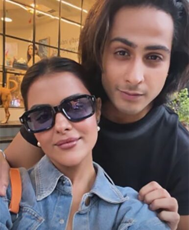 Priyanka Chahar Chaudhary puts ‘nazar ka teeka’ on Urvashi Dholakia’s son after tree falls on his car post heavy rains Priyanka Chahar Chaudhary puts ‘nazar ka teeka’ on Urvashi Dholakia’s son after tree falls on his car post heavy rains